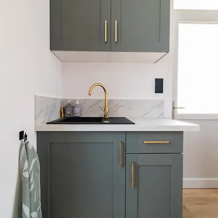 Maison Avec Cour - Casa Di Pietra 몽뤼꽁