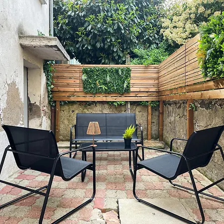 Maison Avec Cour - Casa Di Pietra * 몽뤼꽁